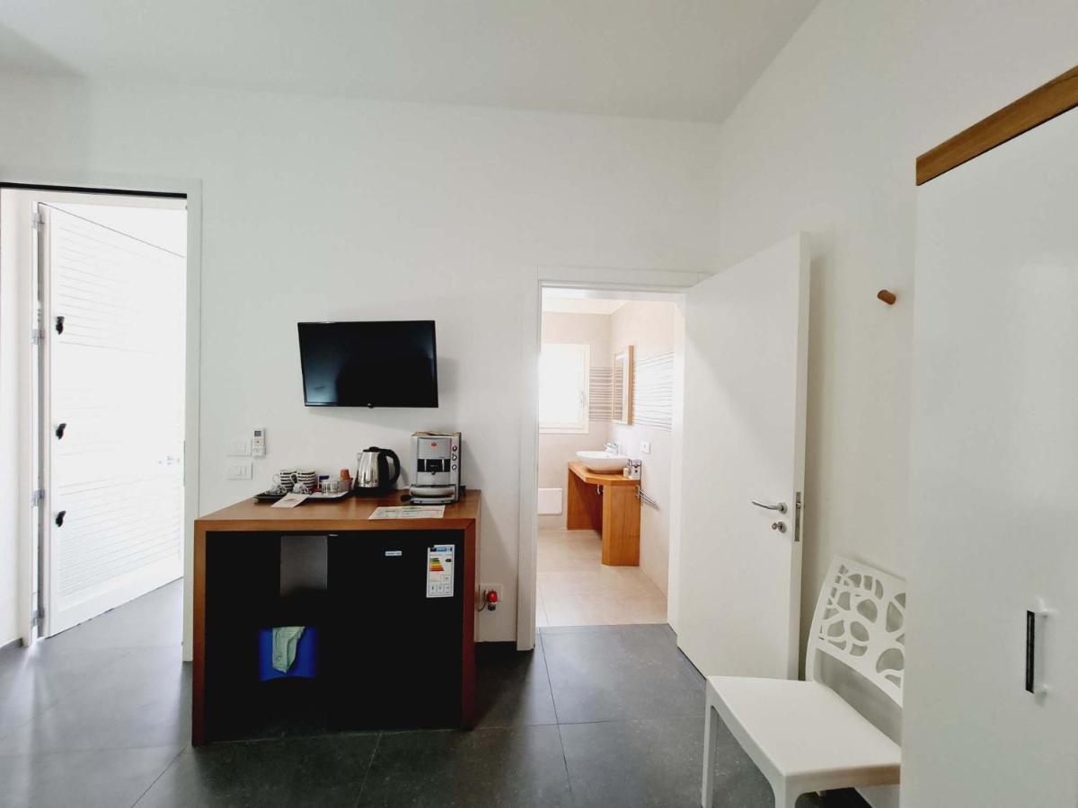 Medusa Room Apartment ปอร์โตเชซาเรโอ ภายนอก รูปภาพ