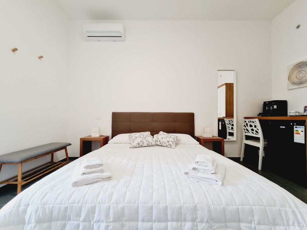 Medusa Room Apartment ปอร์โตเชซาเรโอ ภายนอก รูปภาพ