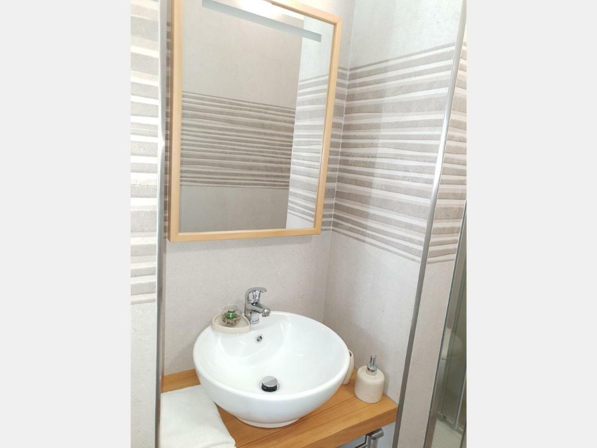 Medusa Room Apartment ปอร์โตเชซาเรโอ ภายนอก รูปภาพ
