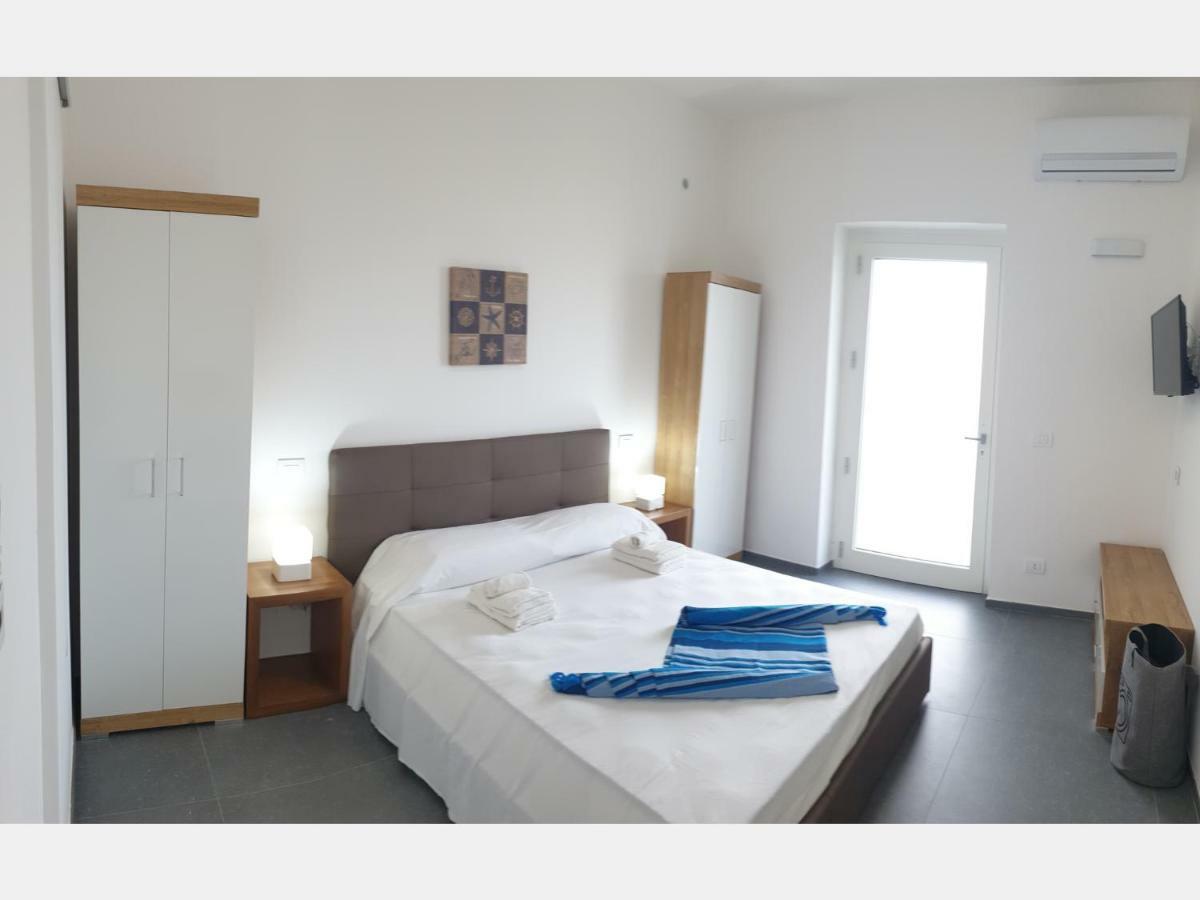 Medusa Room Apartment ปอร์โตเชซาเรโอ ภายนอก รูปภาพ