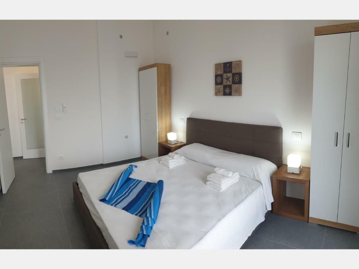 Medusa Room Apartment ปอร์โตเชซาเรโอ ภายนอก รูปภาพ