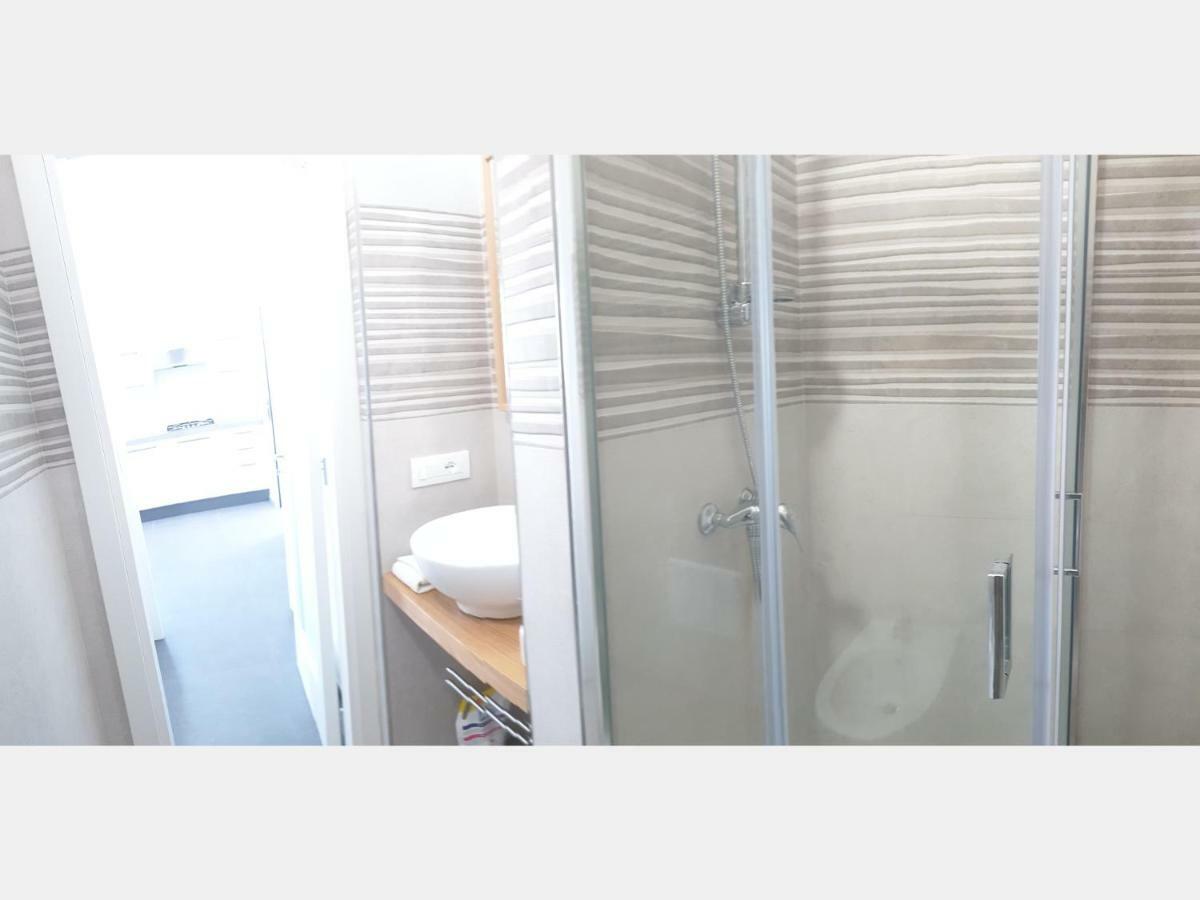Medusa Room Apartment ปอร์โตเชซาเรโอ ภายนอก รูปภาพ